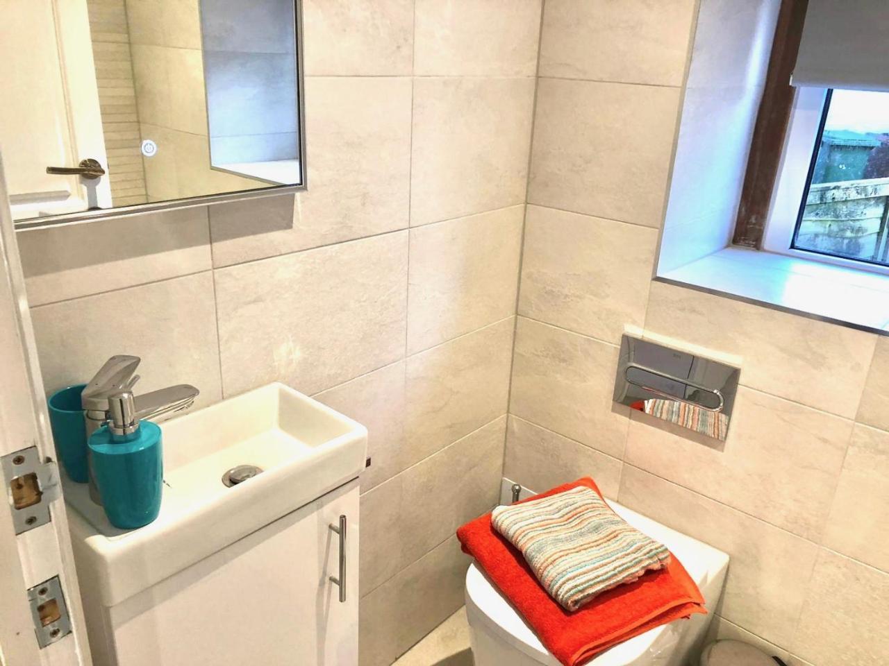 Byevo Almar Villa - Close To City And Airport - Perfect For Contractors Or Large Groups Glasgow Kültér fotó